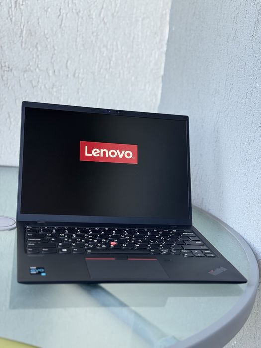 Lenovo Thinkpad x1 Nano i7 2k Display