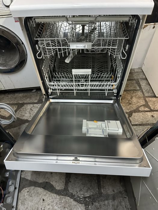 Съдомиялна машина Миеле/Miele