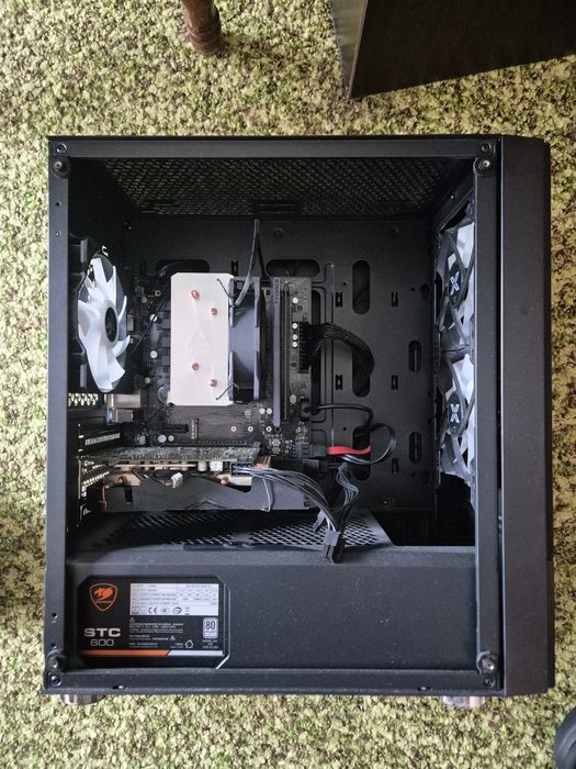Геймърски компютър + монитор, мишка и клавиатура / Ryzen 5 5600 / GTX 1660ti / 20GB Ram
