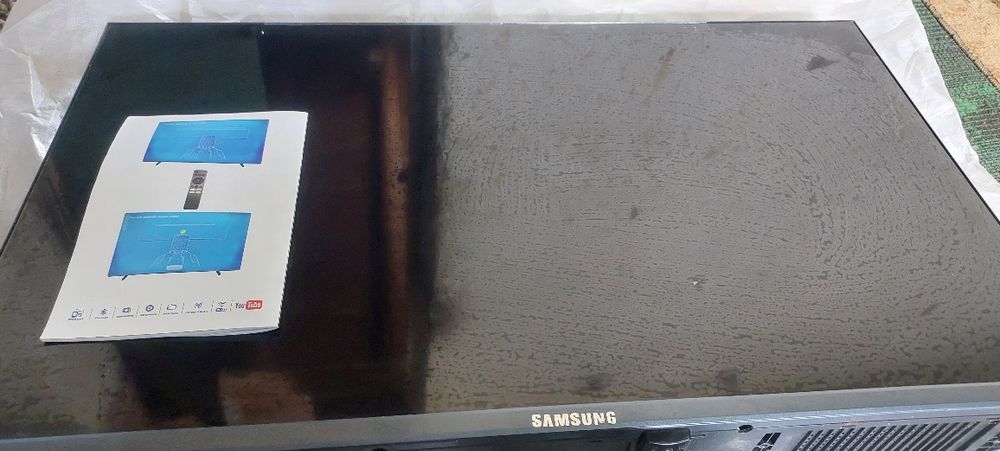 samsung smart telivezor 32talik ikrani singan  ayibi yuq ishlaydi