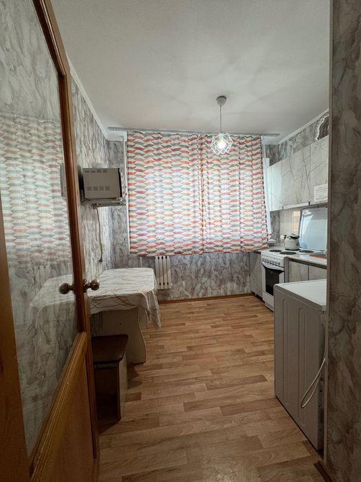 1 кв. 4 ре спальных месть, просторная