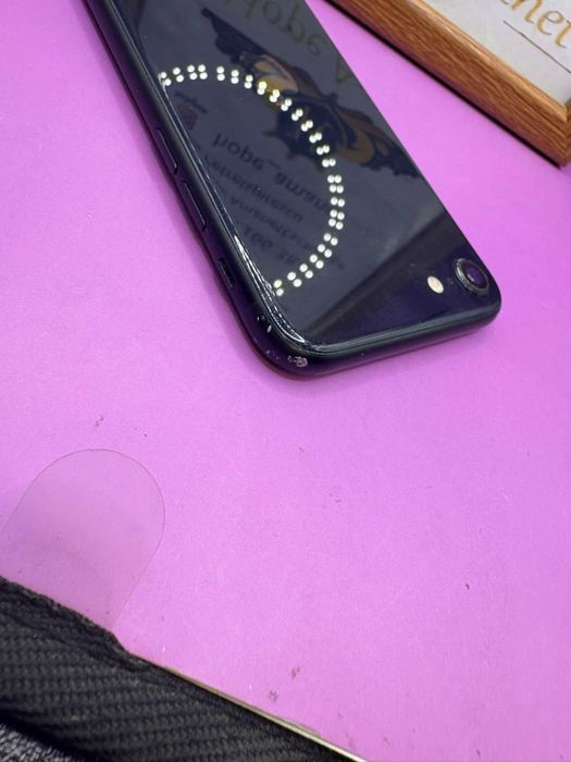 HOPE AMANET P2-Iphone se3 64GB/94 % BAT