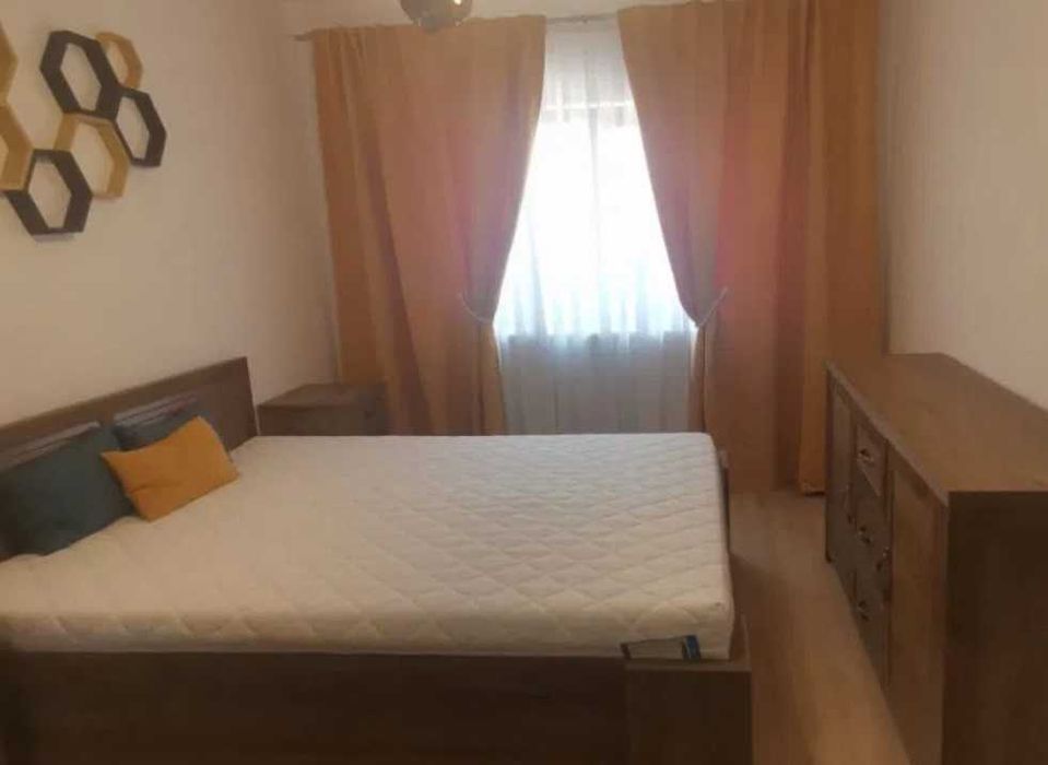 Дава се под наем Тристаен апартамент в Пловдив, Захарна фабрика - 90 кв.м за 326.4 € - Снимка #1