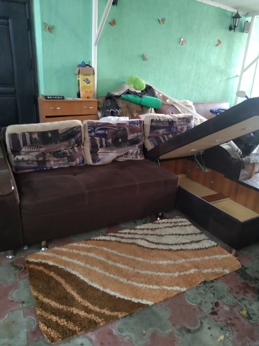 Диван и кресло в хорошем состоянии