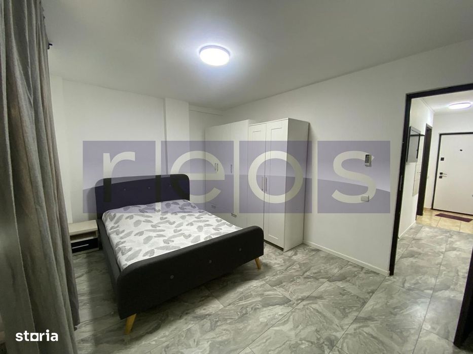 De Vanzare Apartament 2 Camere Decomandat Lift Centrala Proprie Parc S