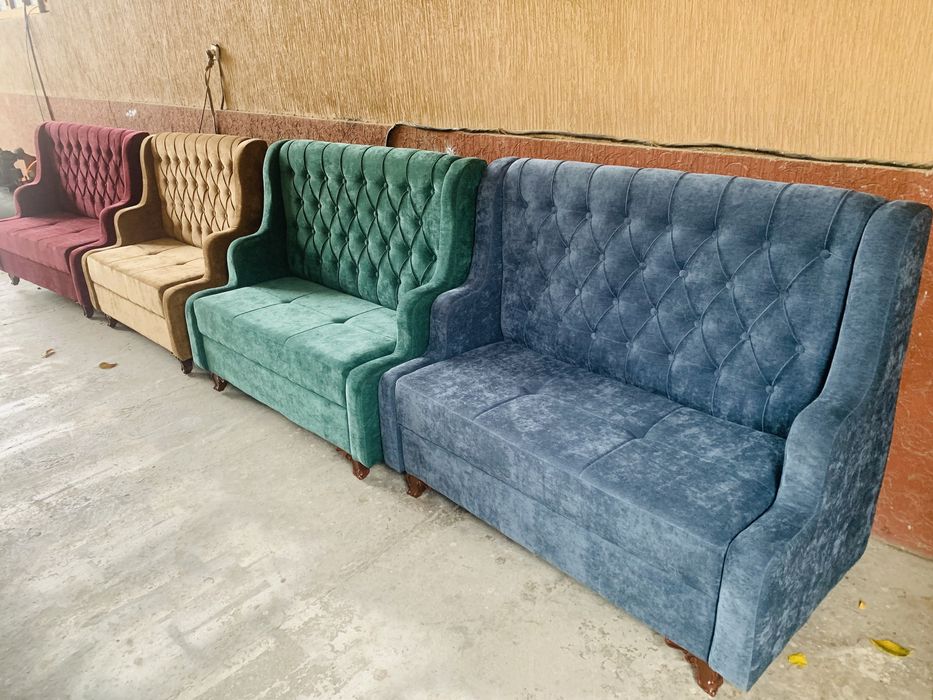 Диван. Диваны в кафе. диванчик