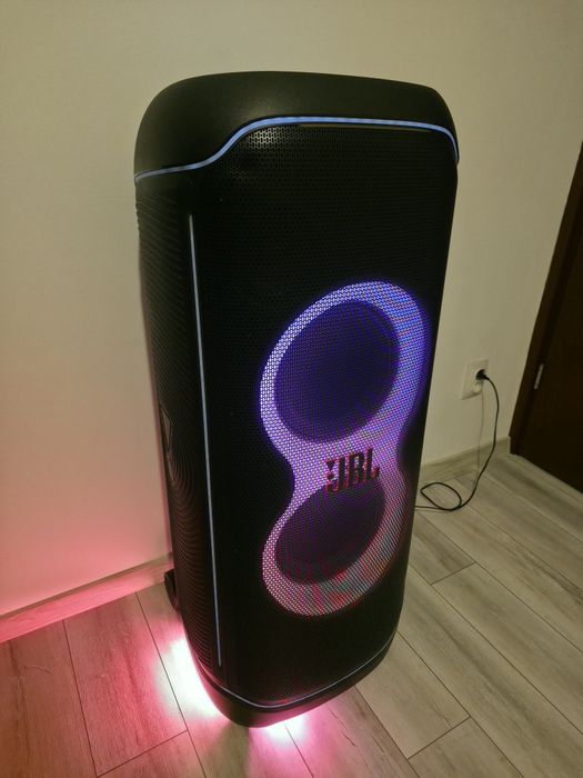 Jbl Partybox Ultimate 1100W.