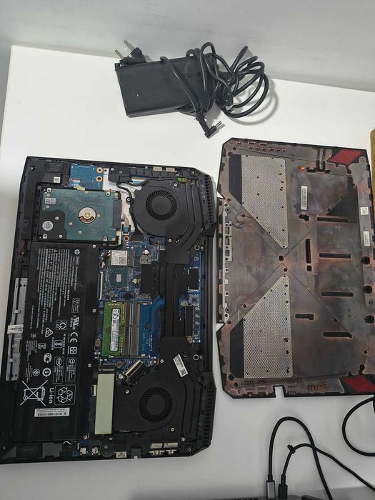 Lapotp HP Omen pentru piese