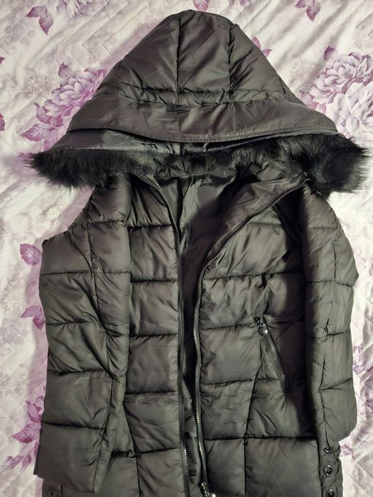 Дамско зимно яке с качулка
