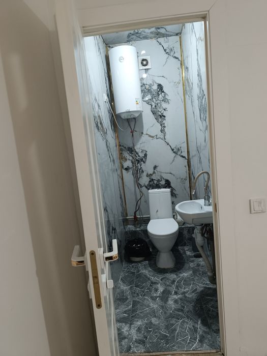 Үй сатылады. Дом продается.