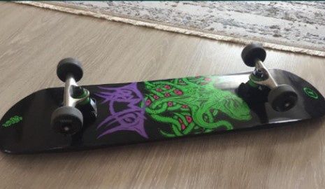 Скейтборд с рисунком