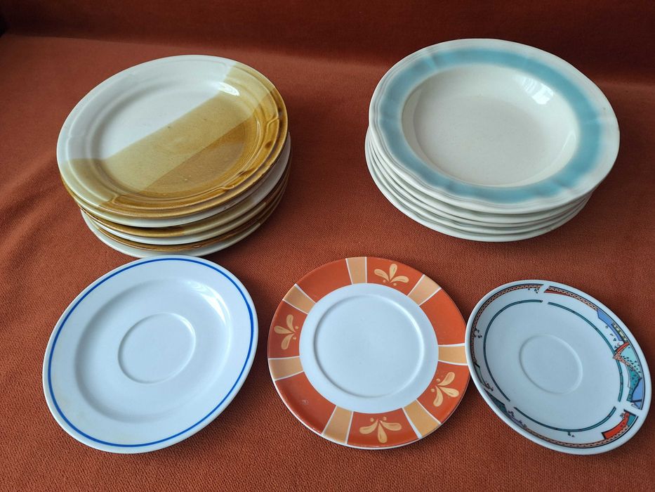 Set diferit de farfurii adanci si intinse, folosite, stare buna