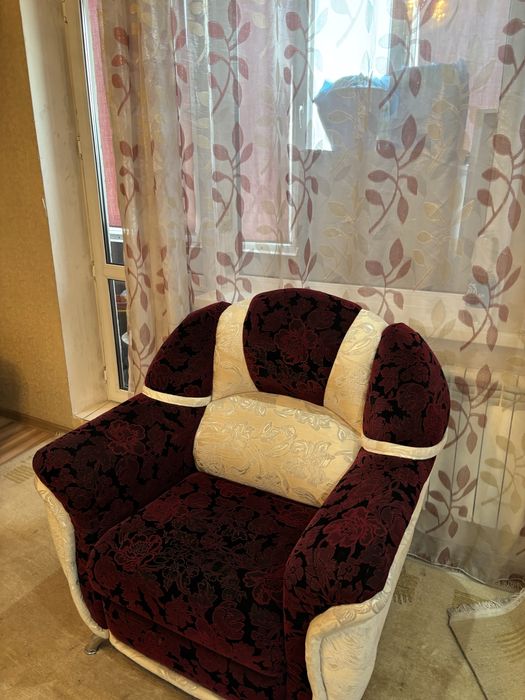 Продам диван тройку