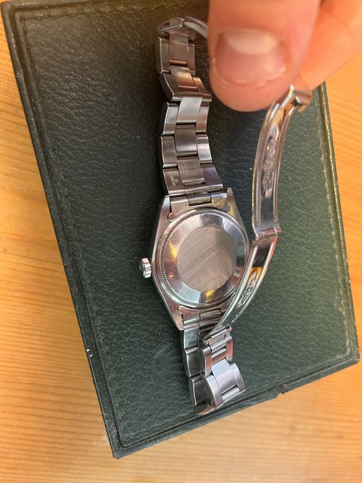 Rolex Oyster Perpetual Date 15200 – 34 мм