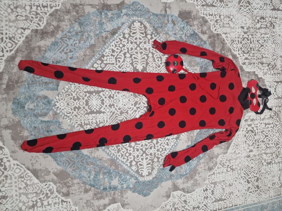 Продам Костюм Леди Баг