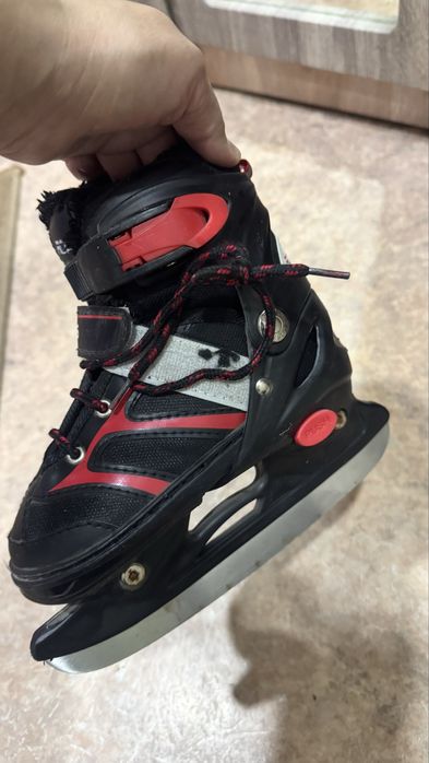 Продам детский коньки