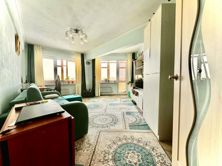 Продам квартиру  на Серикбаева 23