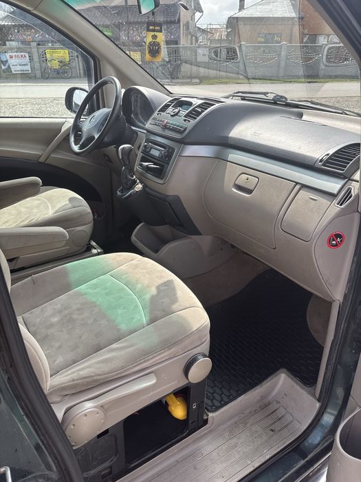 Vand Mercedes benz vito 111 cdi  7+1 locuri