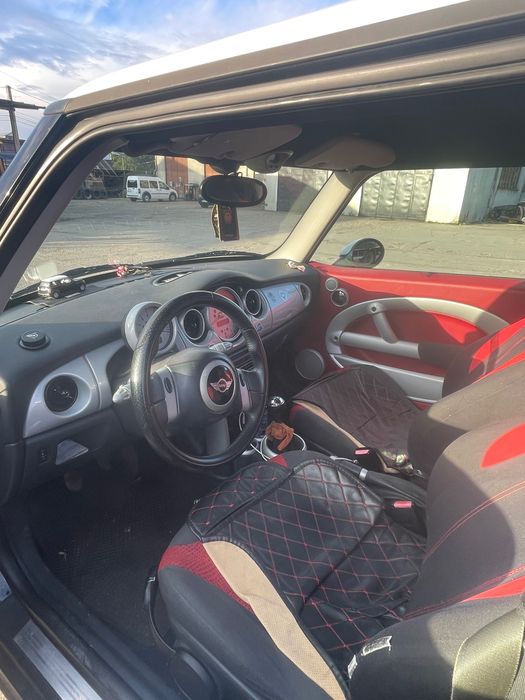 Vând Mini Cooper