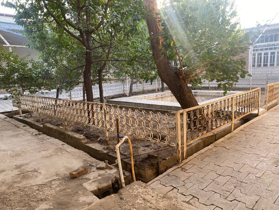 Продаётся дом 12 соток земли в центре города