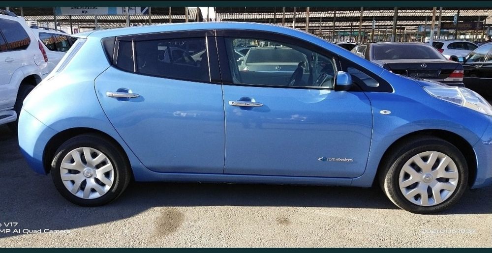 Электромобиль Ниссан Лиф. Elektromobil Nissan Leaf