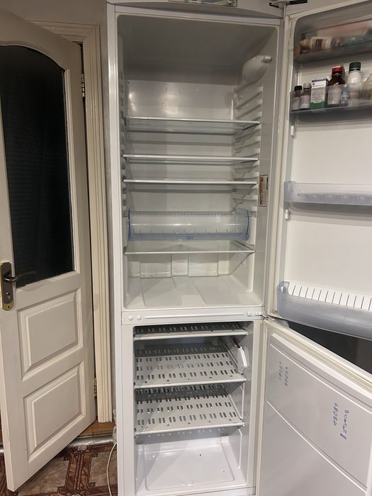 Холодильник б/у.