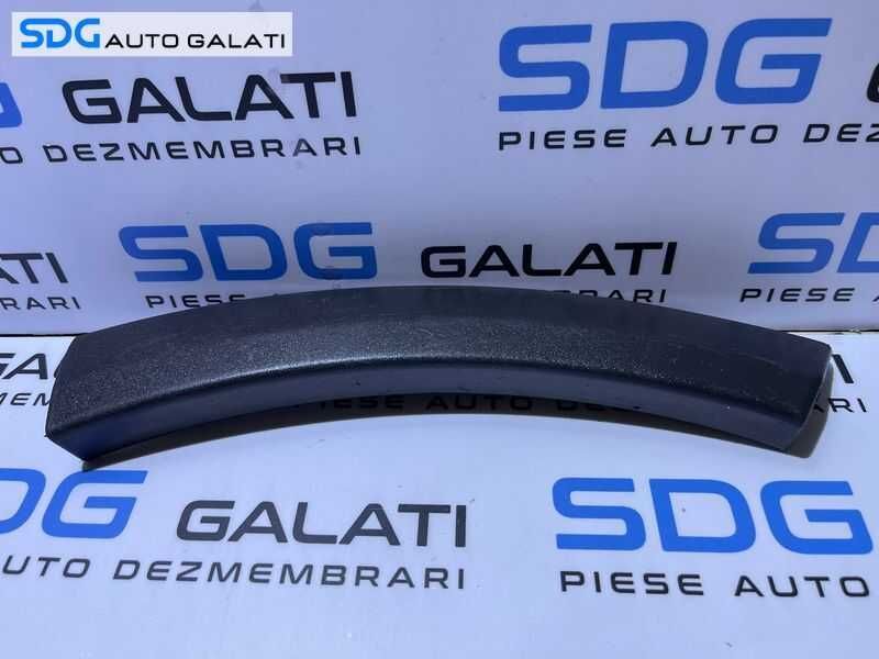 Ornament Bandou Bara Spoiler Spate Ford Kuga 1 2008 - 2013 Cod 8V41-17A899-A [V0467]