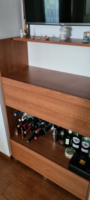 Comodă dulap bufet spatiu depozitare