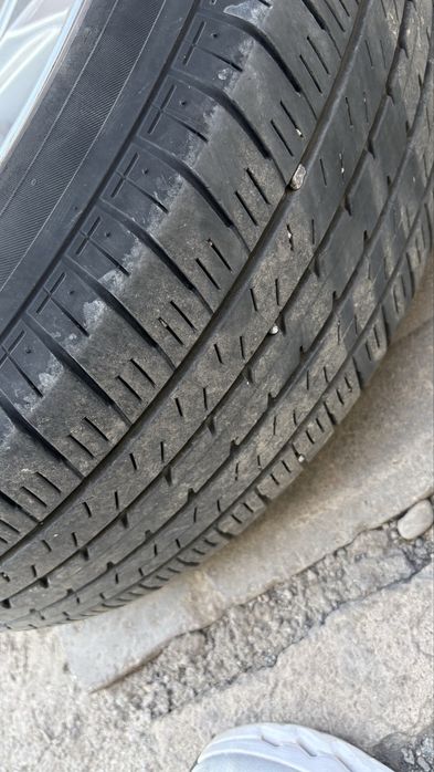 Шины 235/65/R18 Bridgestone
