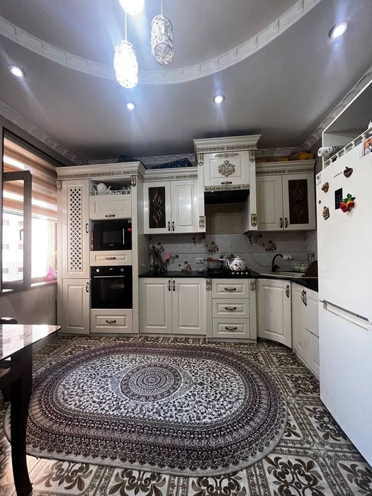 Срочно продаётся 5х ком квартира 2 етаж