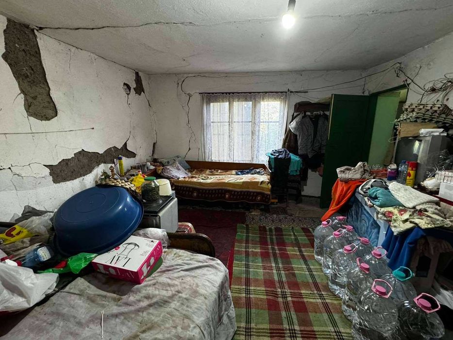 Продава се едноетажна къща