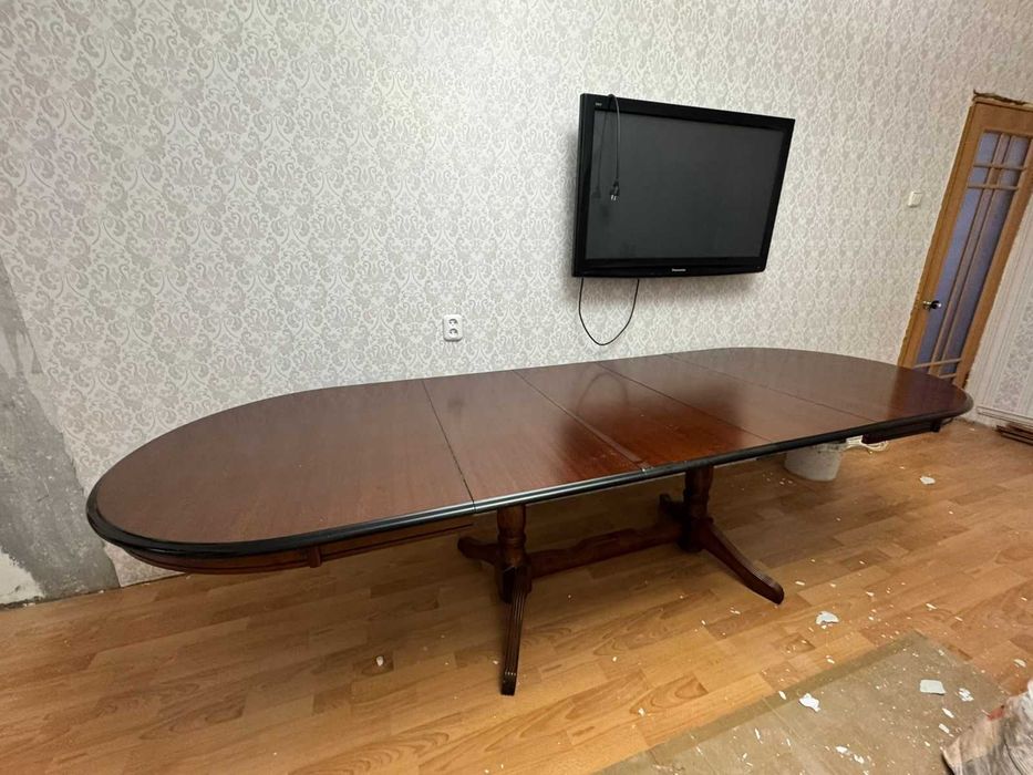 Стол раздвижной в гостиную