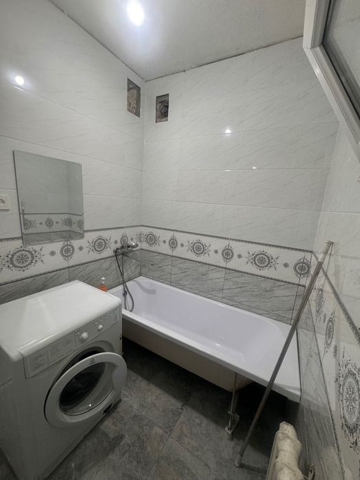 Kvartira  Yunsobod 18 kvartilda qizlarga sheriklikka kvartira bor