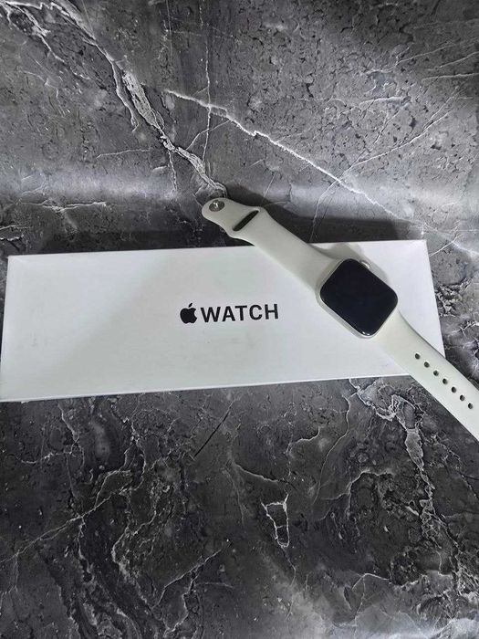 Смарт часы Apple Watch Series SE 40mm (Аксу) лот 983927