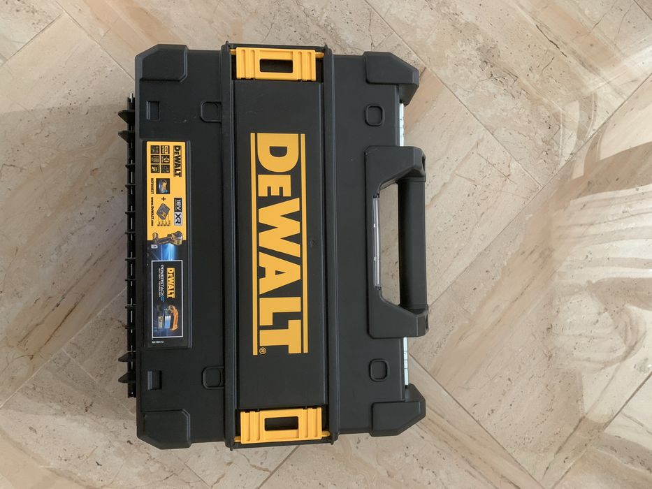 Винтоверт Dewalt DCD 778N