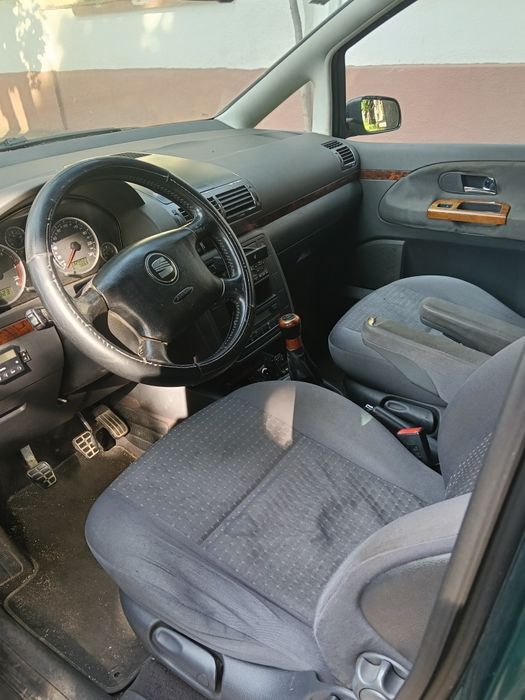 Vand Seat Alhambra cu 7locur din 2003 primul proprietar!
preti 2500€ negociabil mai multe detalii pe nr de telefon 0771 488 944