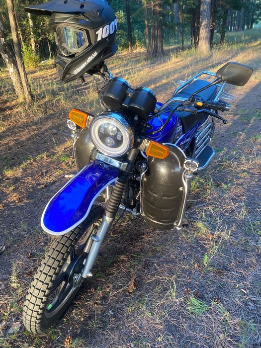 Продам мотоцикл 200 кубов с документами