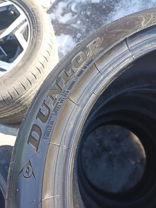 235/45/18 Dunlop летний комплект
