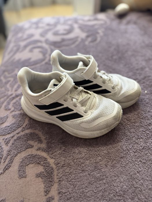 Кроссовки Adidas