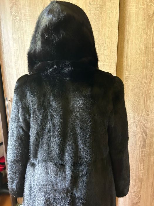 Продам норковую шубу