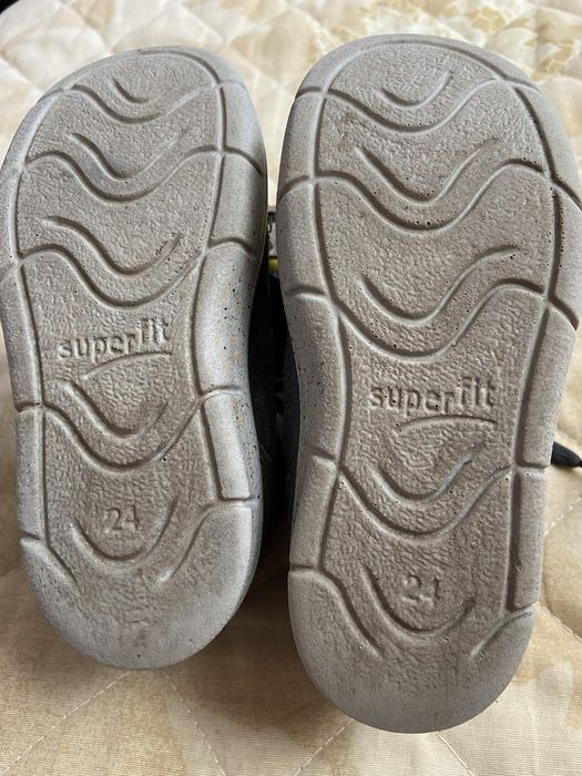 Ботуши  номер 24 за 10лв