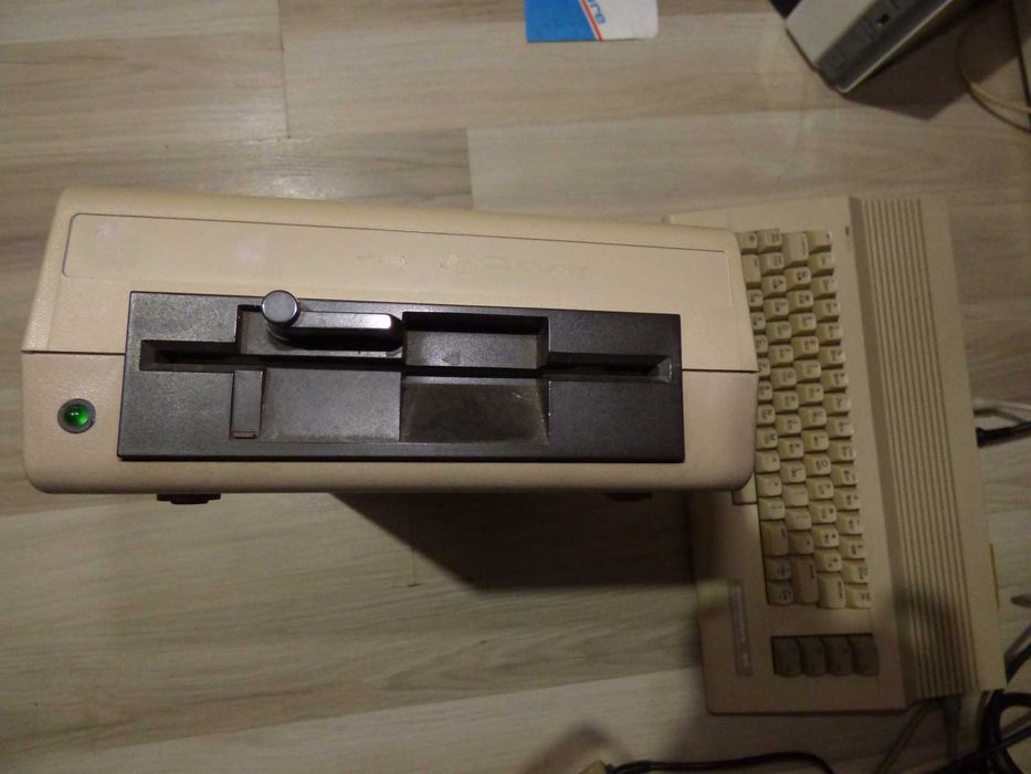 Unitate disk Commodore 1541