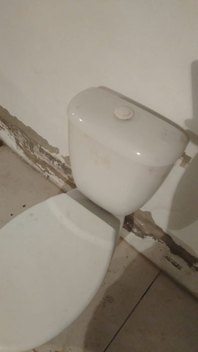 Сантехника унитаз