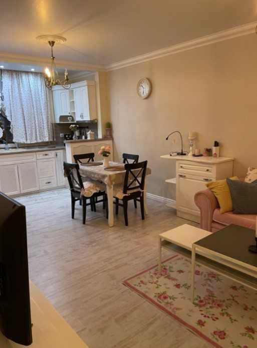 Дава се под наем Двустаен апартамент в София, Изток - 55 кв.м за 650 € - Снимка #2