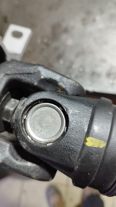 Reconditionam cardane BMW