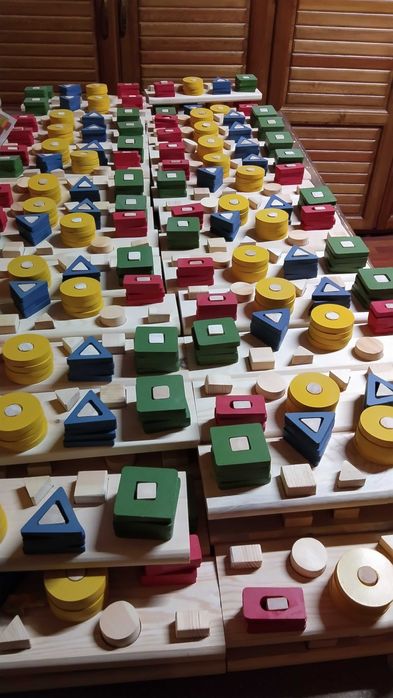 Детские игрушки из дерева