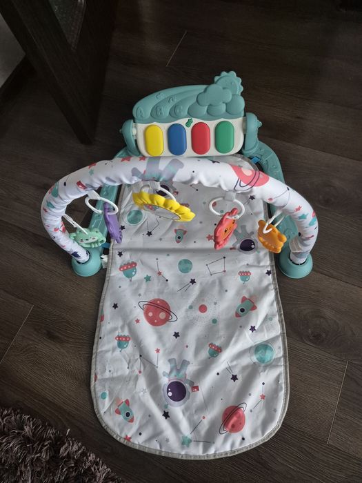 Centru/Salteaua  de activitate pentru copii, 75x63x45cm, cu pian si accesorii detasabile