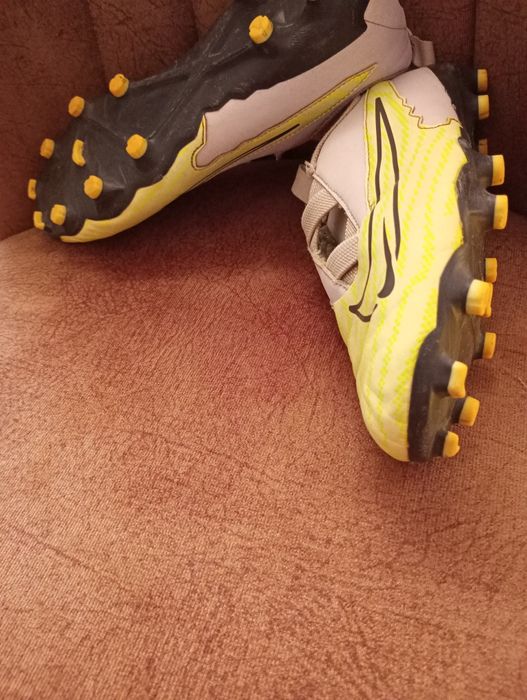 Продавам бутонки Nike - 2 чифта