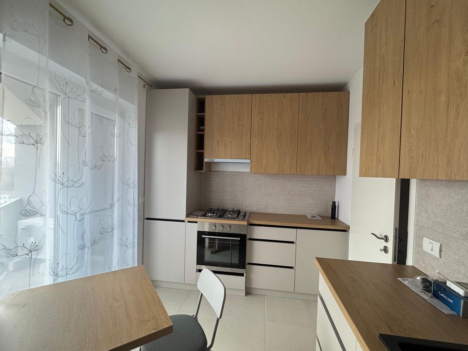 Proprietar inchiriez apartament cu 2 camere