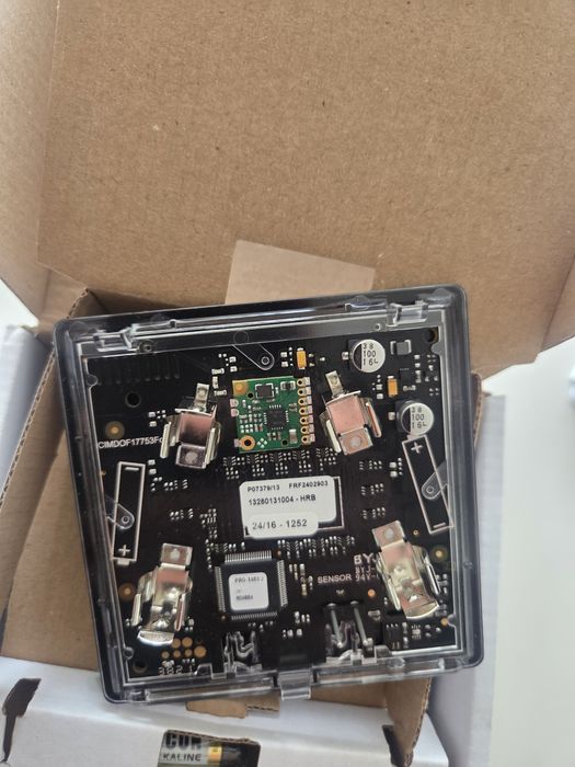 Стаен термостат Rehau NEA SMART 2.0, черен